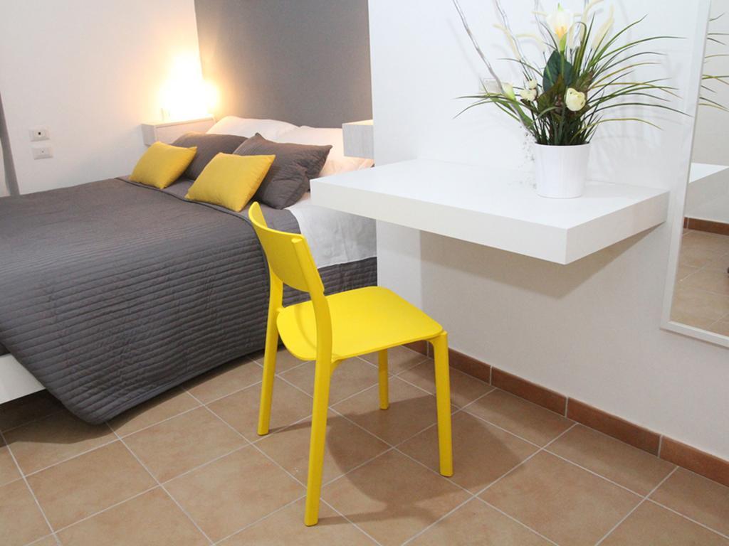 Bed and Breakfast Dormi A Roma Exterior foto