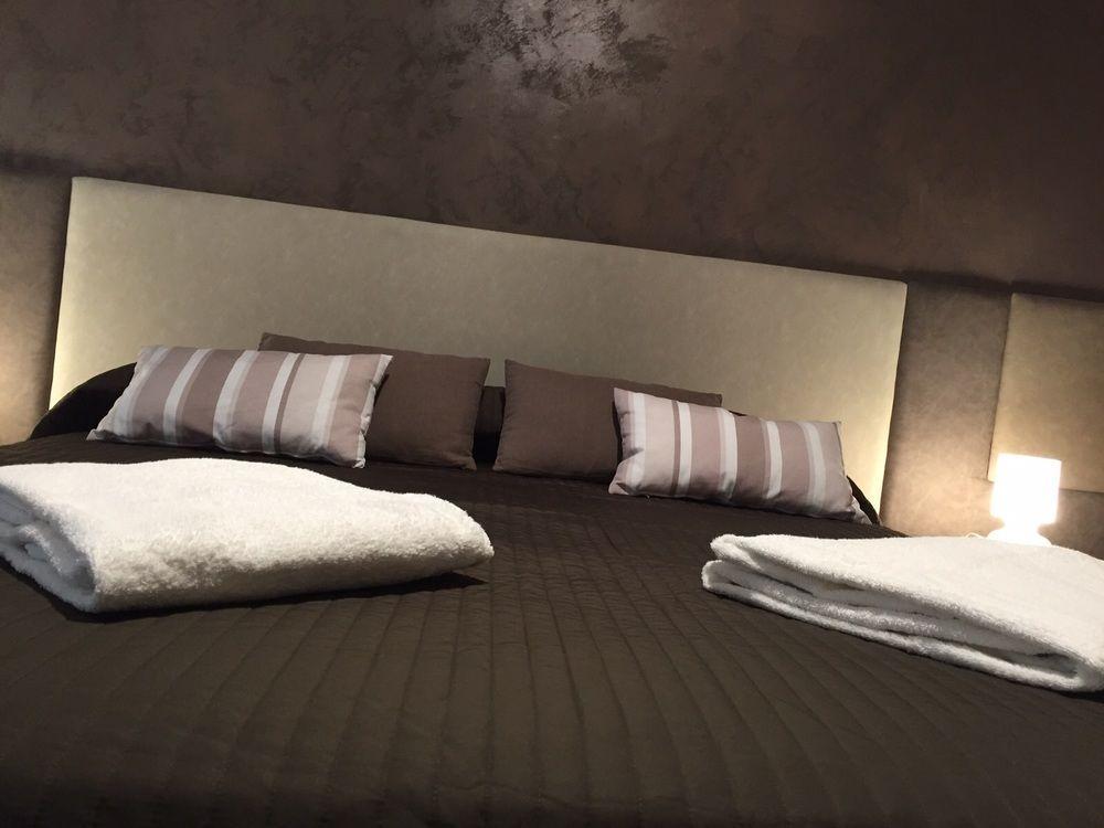 Bed and Breakfast Dormi A Roma Exterior foto