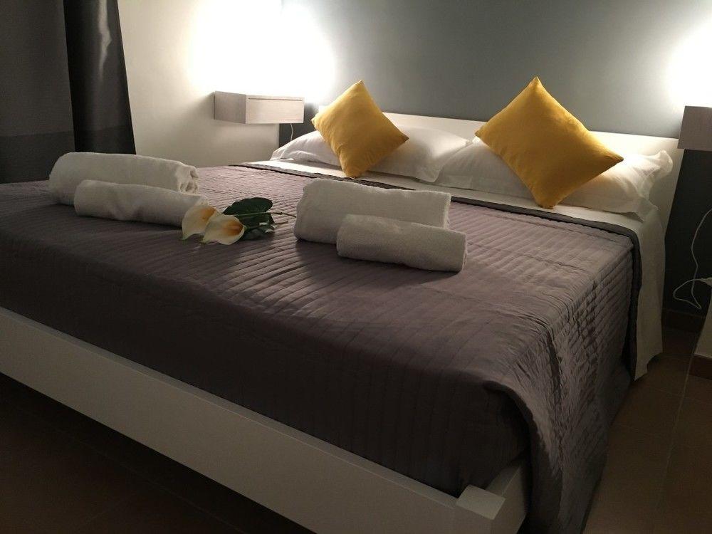 Bed and Breakfast Dormi A Roma Exterior foto